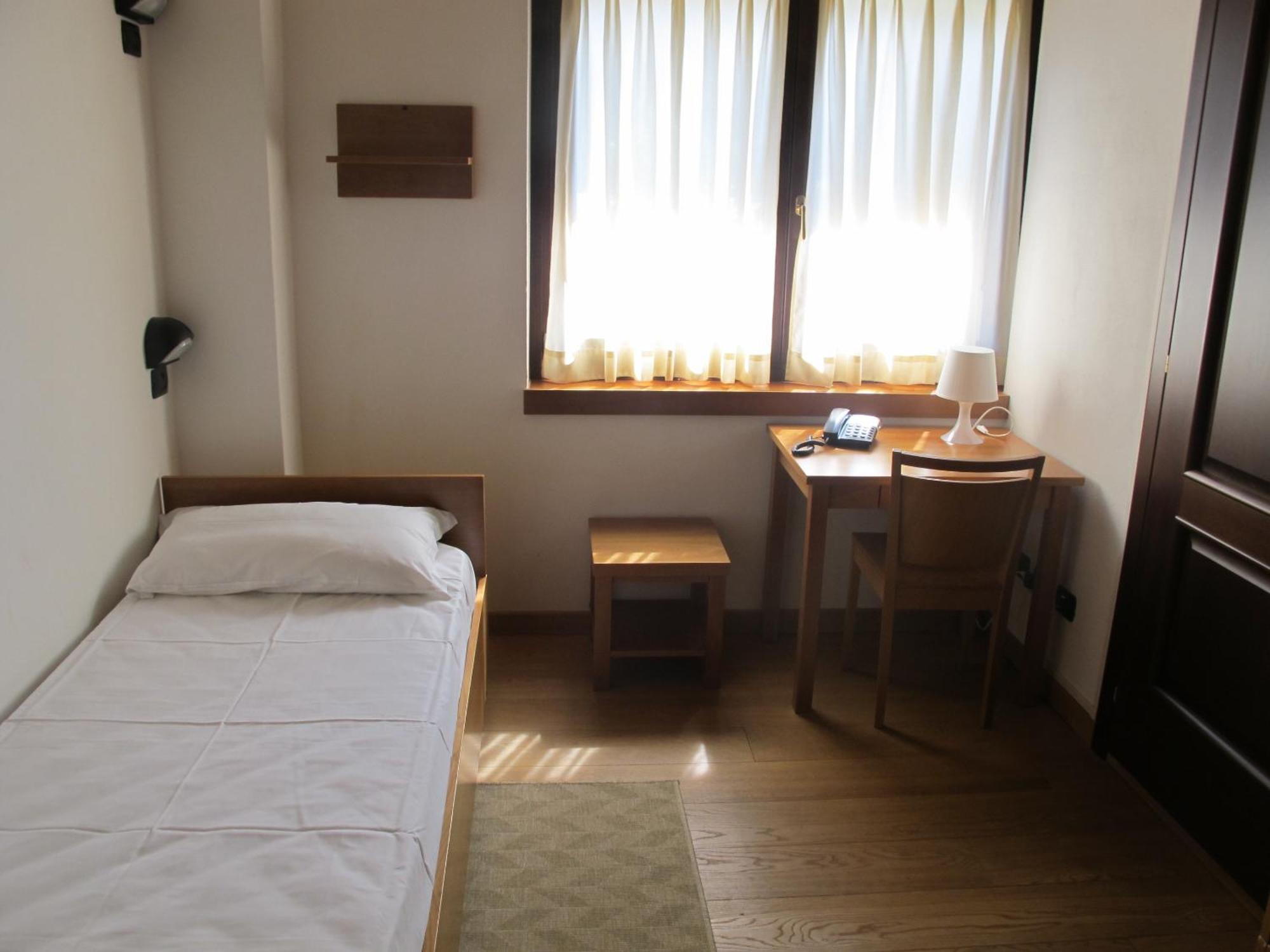 לינה וארוחת בוקר מקוניאגה Casa Alpina Don Guanella מראה חיצוני תמונה