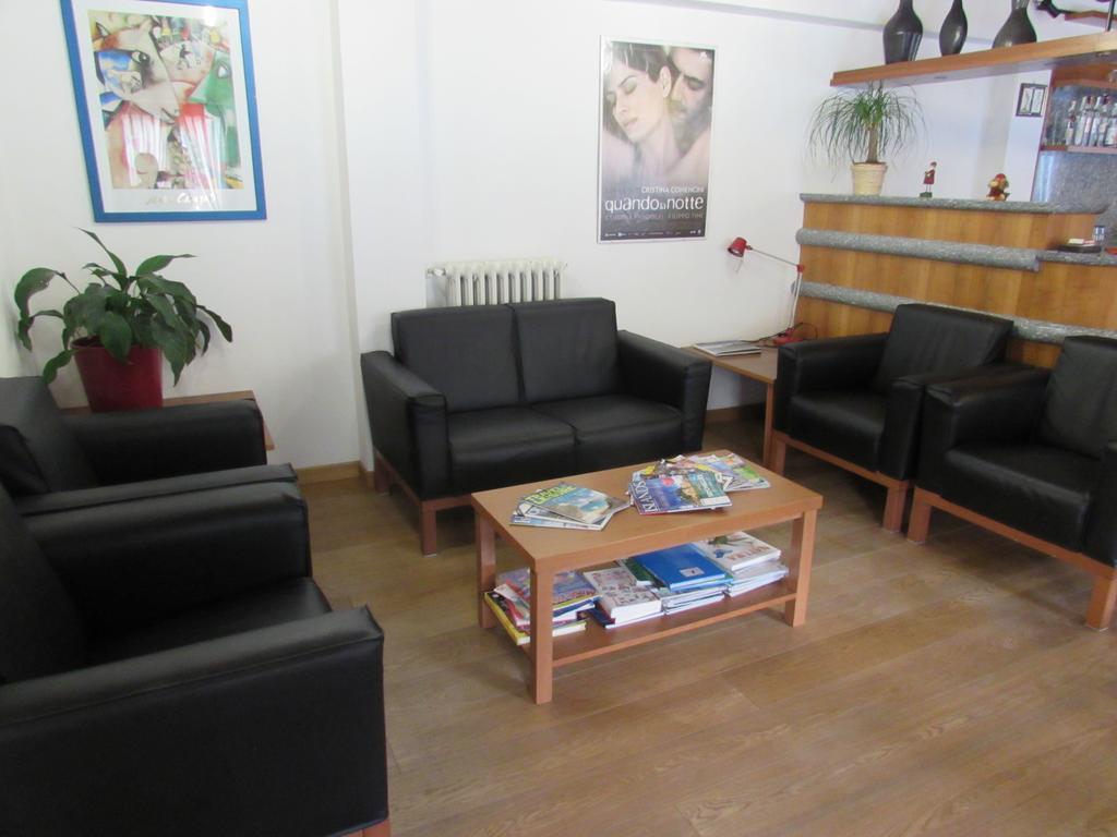 לינה וארוחת בוקר מקוניאגה Casa Alpina Don Guanella מראה חיצוני תמונה